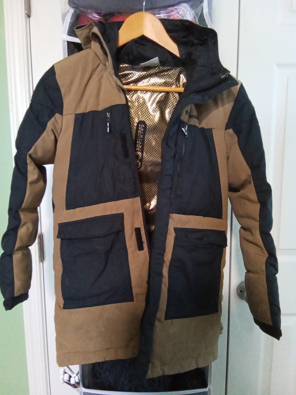 Men's Two-Tone Black & Brown Puffer Jacket - Brand Not Visible